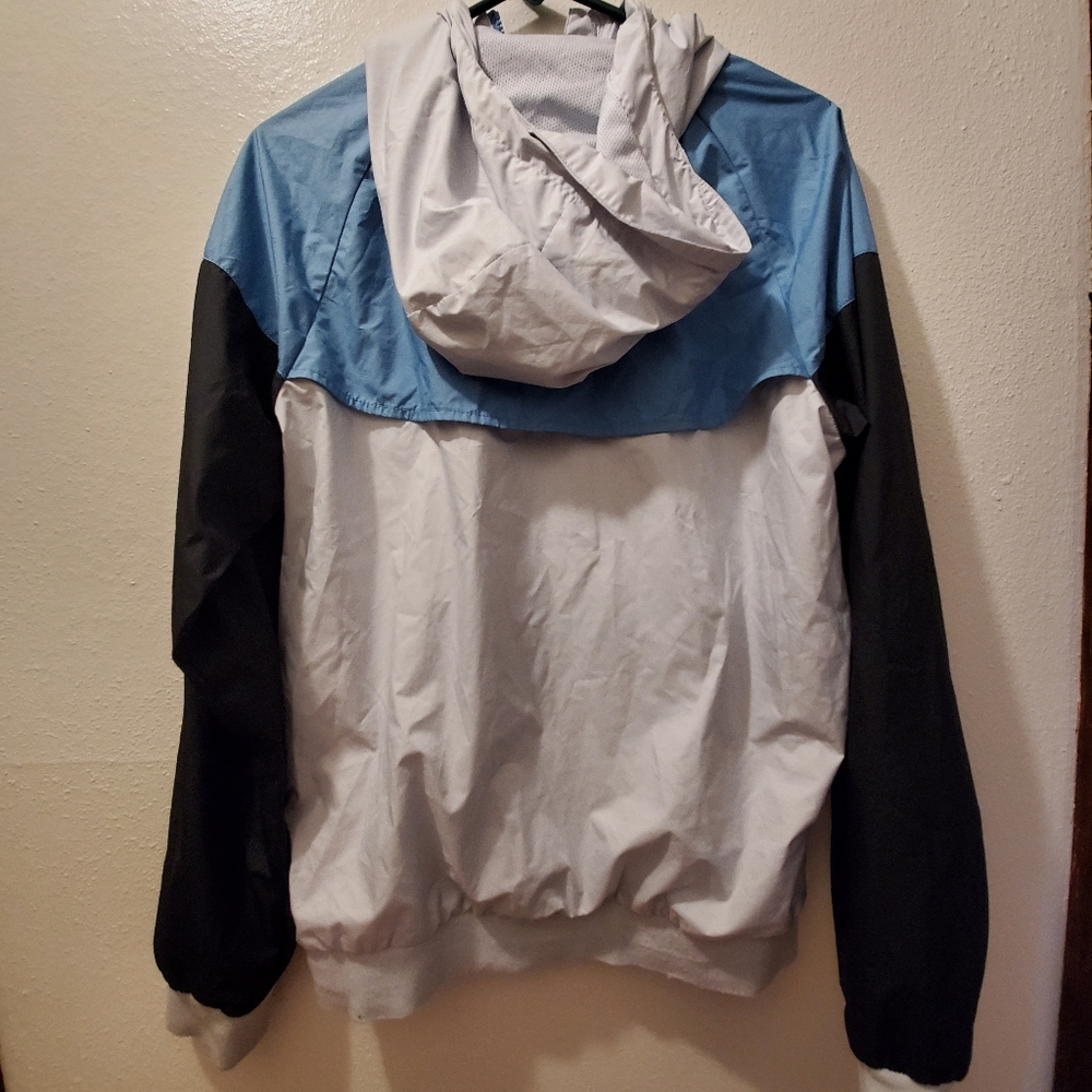Mens Nike windbreaker blue/ gray size smallp